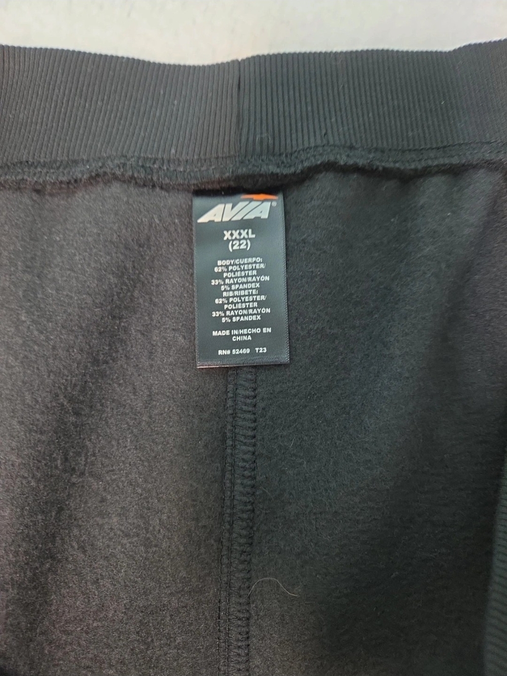 Avia Men's Black Fleece Sweater - Classic Comfort